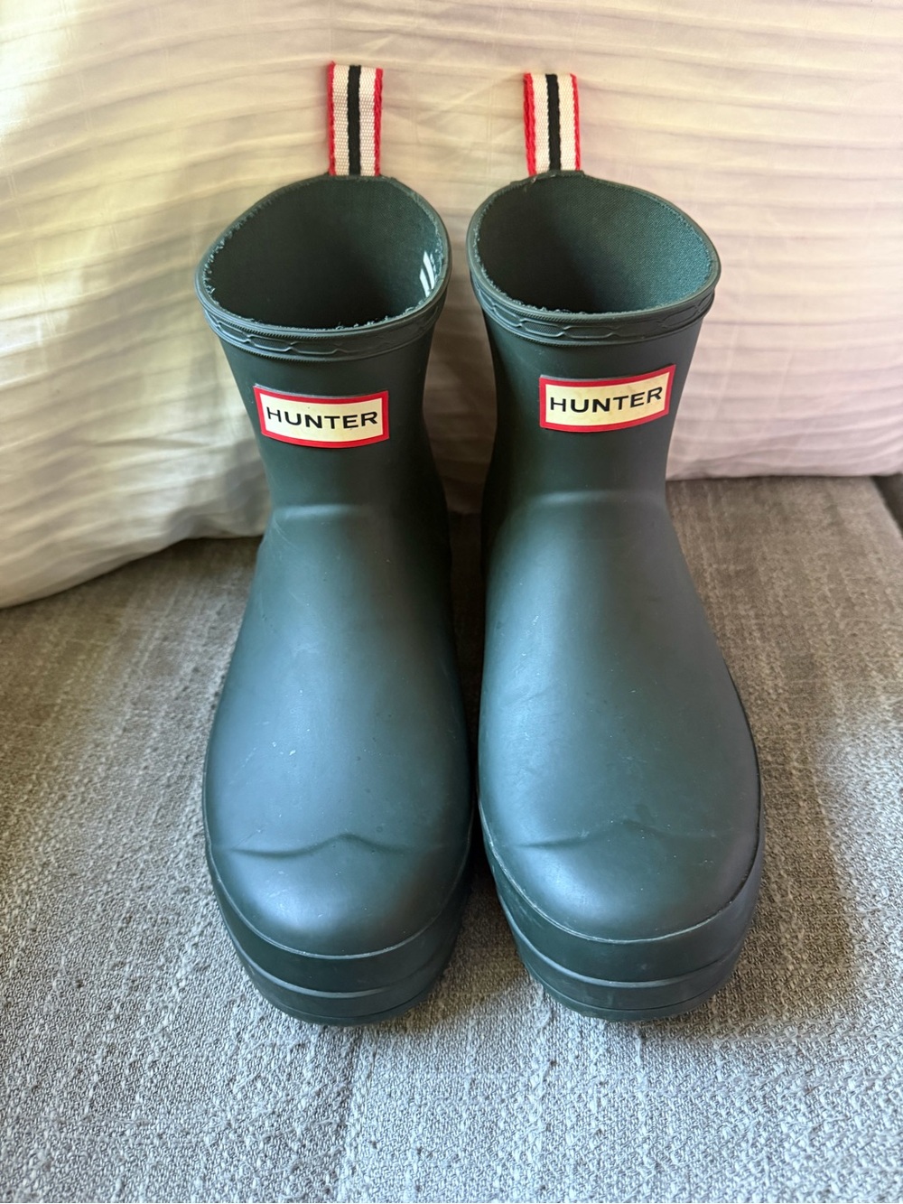 Hunter Short Dark Green Rain Boots with Red-Trim Pull Tabs